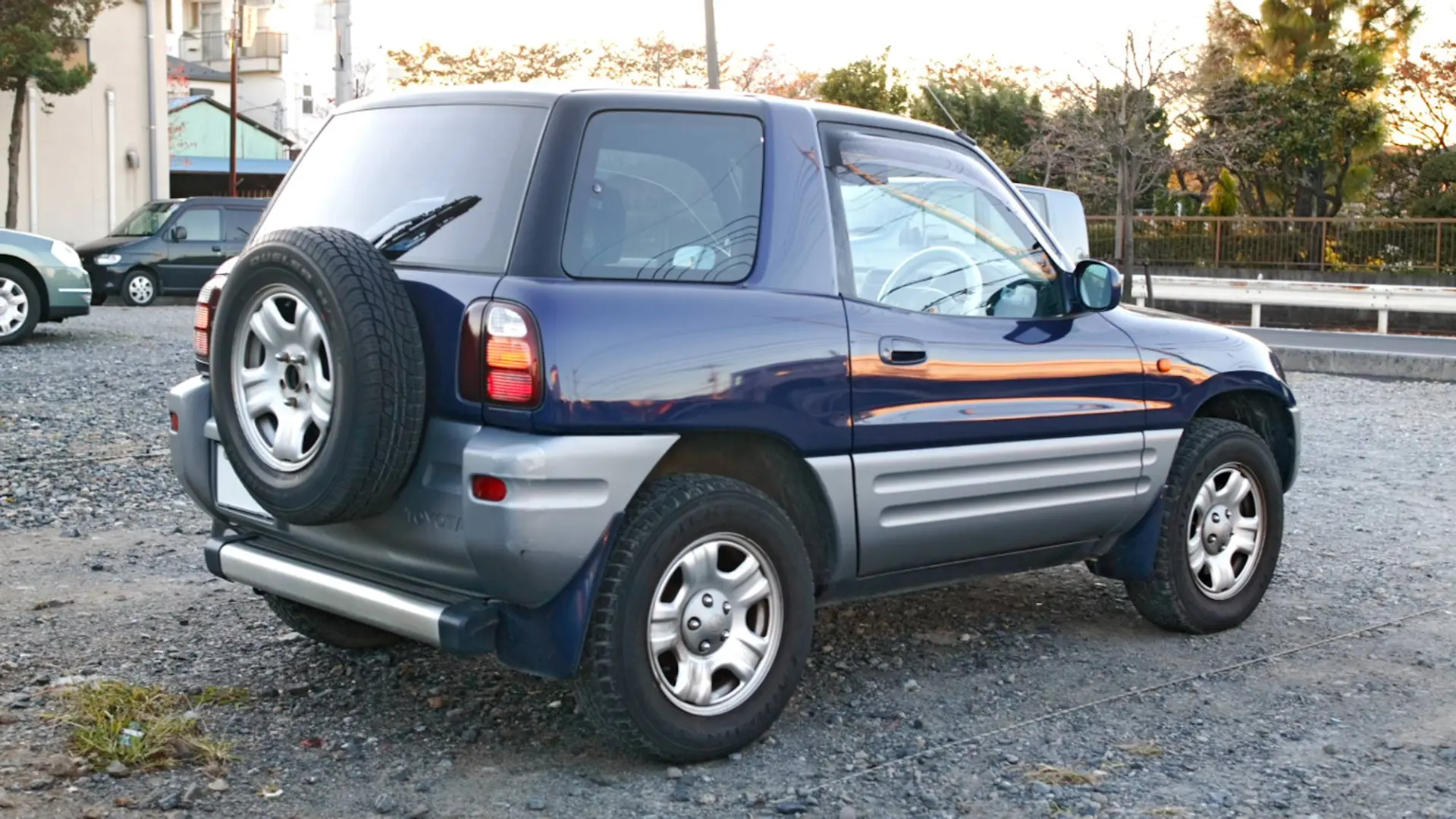 Toyota  Rav 4 2.0 2