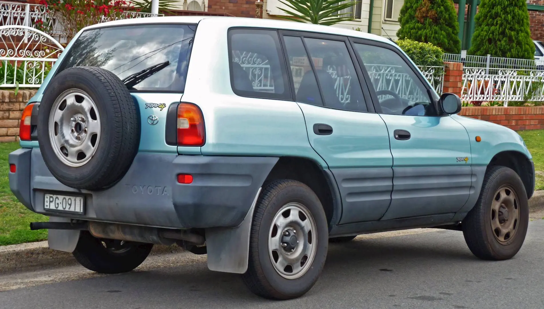 Toyota  Rav 4 2.0 6