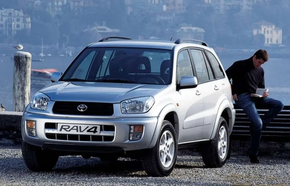 Toyota  Rav 4 1.8 4x2 0