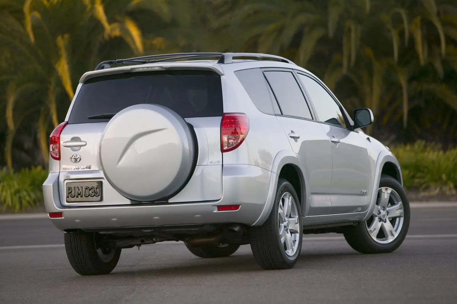 Toyota  Rav 4 2.2 D-4D 1
