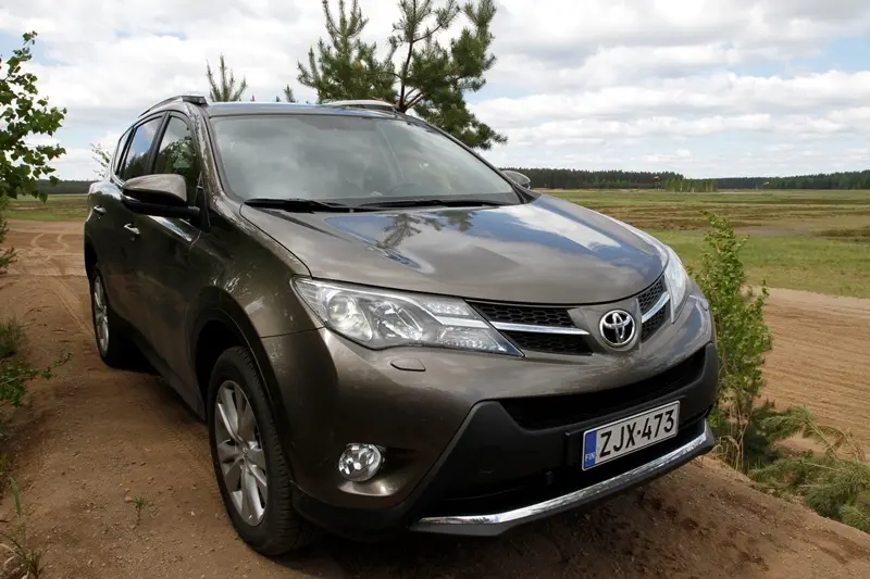 Toyota  Rav 4 2.0 Premium Multidrive S 4