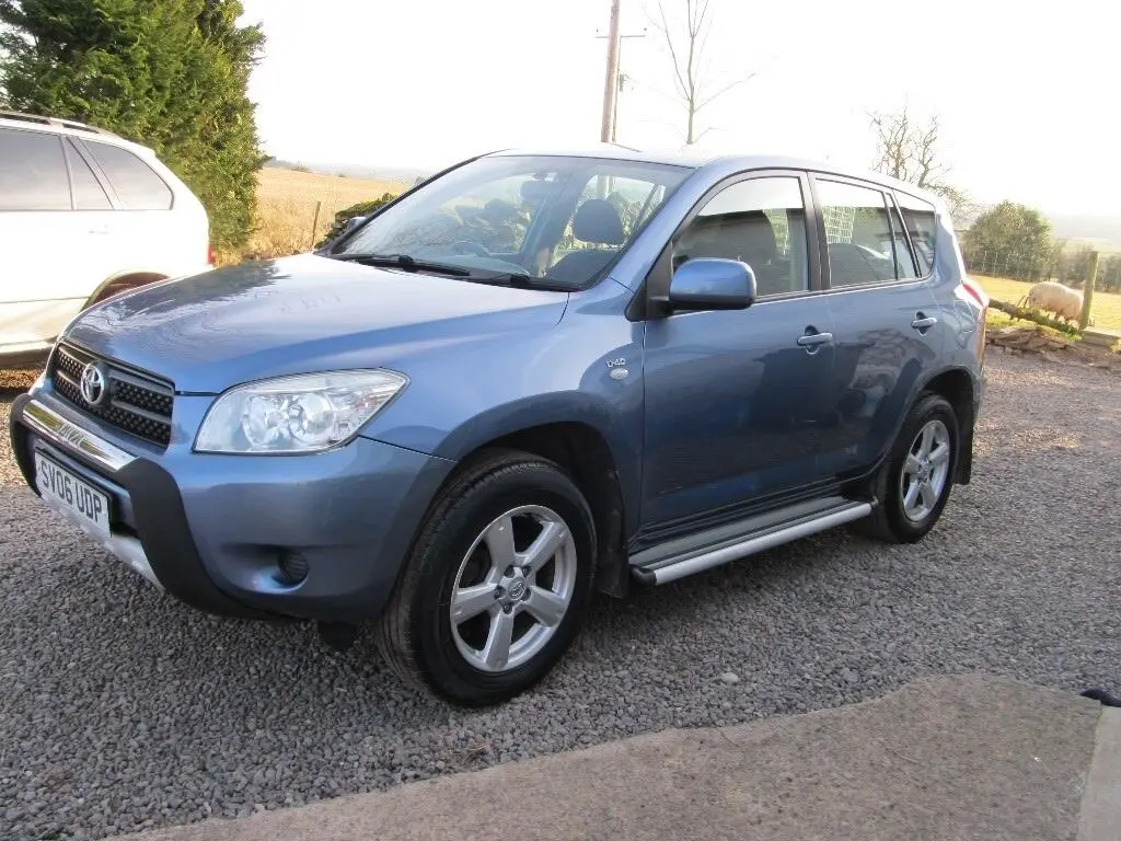 Toyota  Rav 4 2.2 D-4D 6