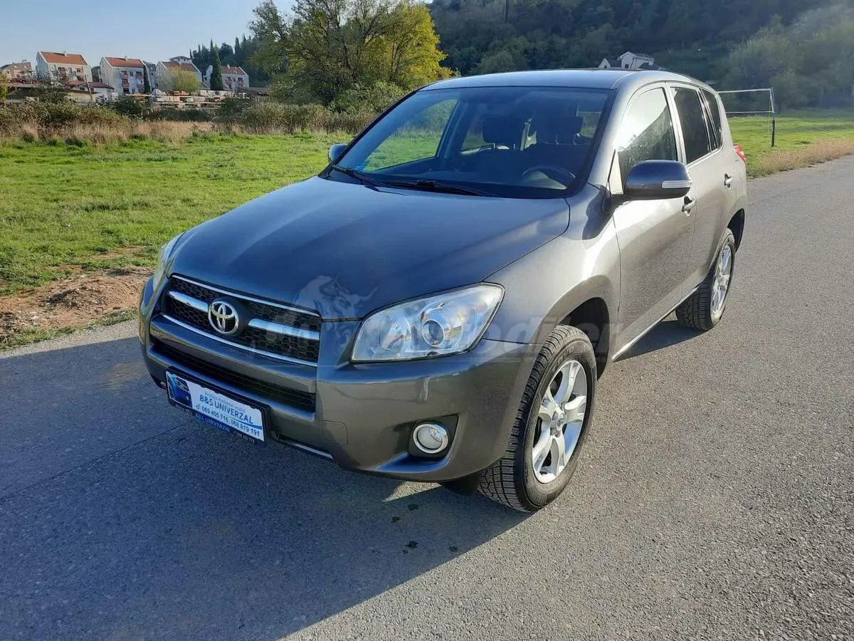 Toyota  Rav 4 2.2 D-4D Extra 0