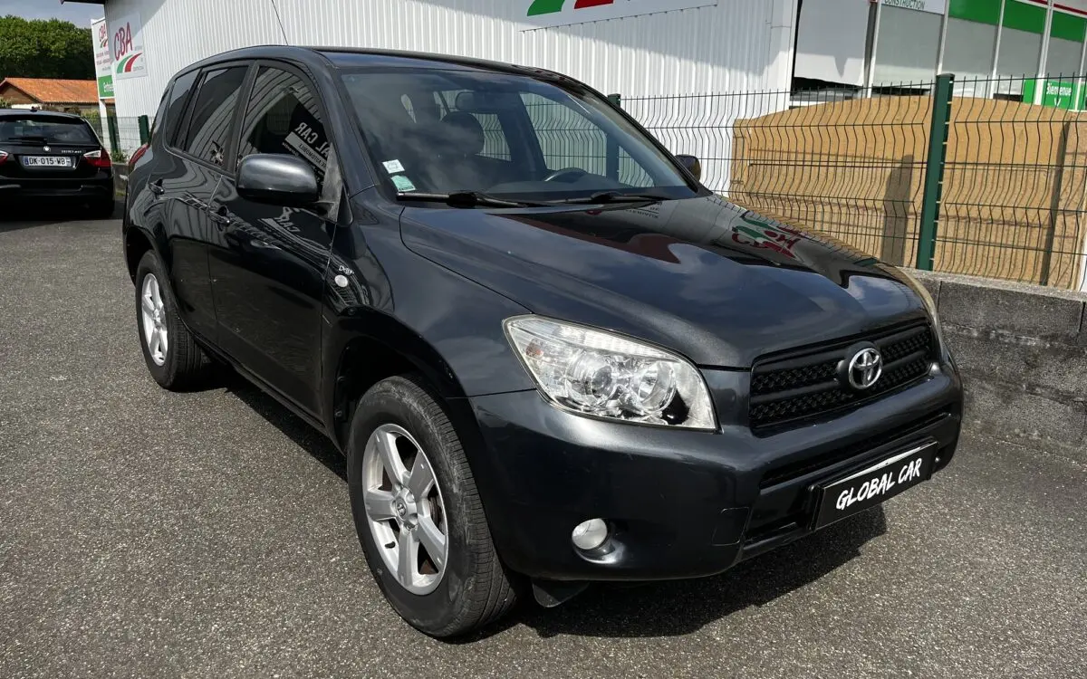Toyota  Rav 4 2.2 D-4D Extra 5