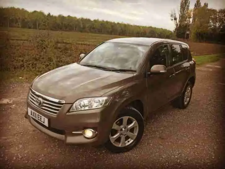 Toyota  Rav 4 2.2 D-4D Premium Plus 3