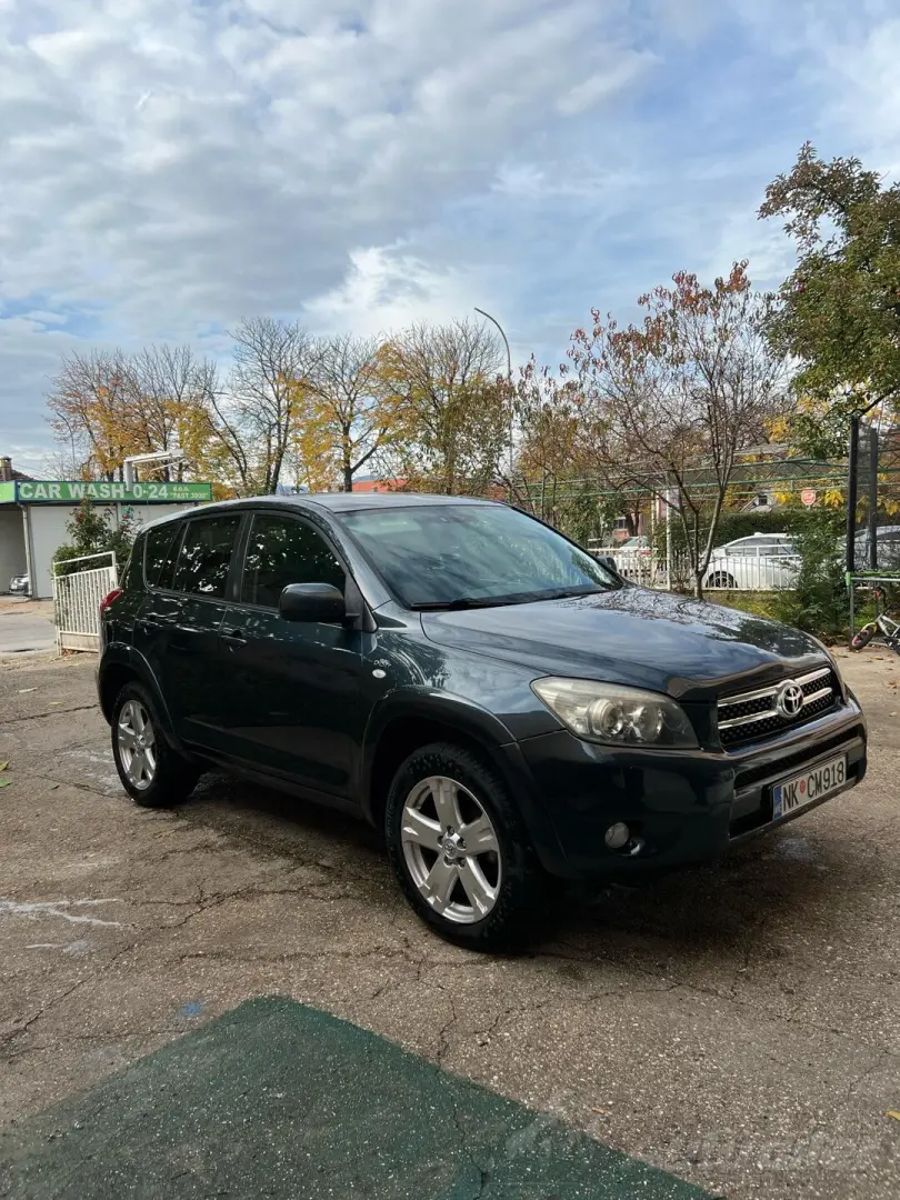 Toyota  Rav 4 2.2 D-CAT Premium Plus 4
