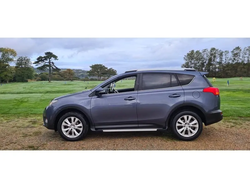 Toyota  Rav 4 2.2 D-CAT Premium Plus JBL Edition 2
