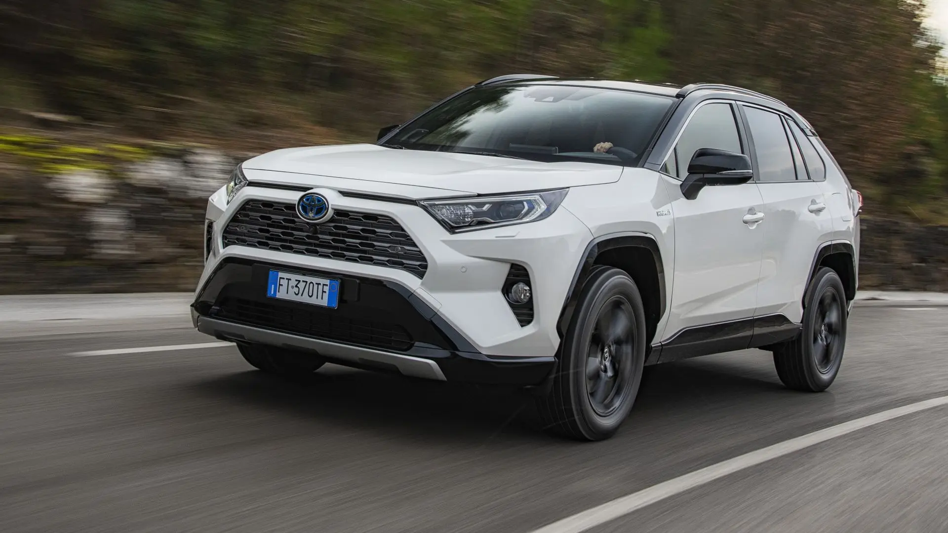 Toyota  Rav 4 2.5 Hybrid 4x4 Flame e-CVT 7