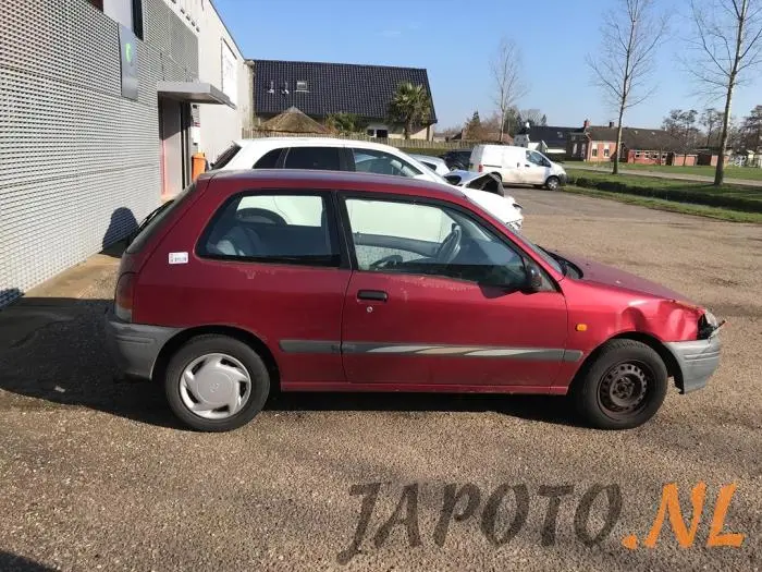 Toyota Starlet Starlet 1.3 XLI Plus 6