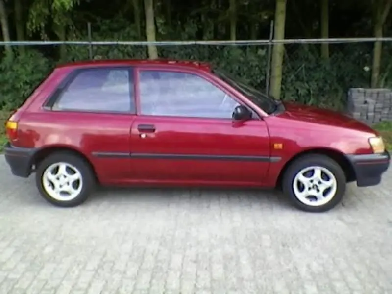 Toyota Starlet Starlet 1.3 XLI Plus 6