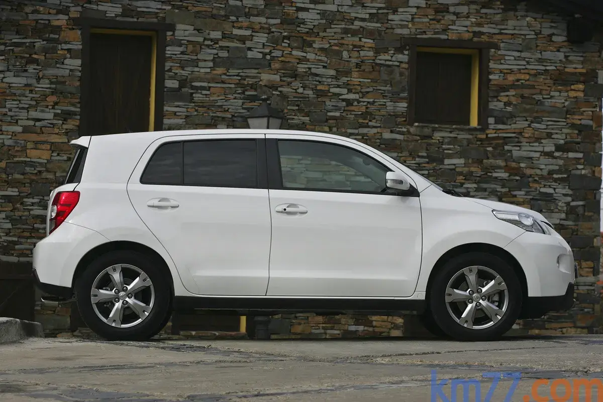 Toyota Urban Cruiser Urban Cruiser 1.4 D-4D AWD Elegant 6
