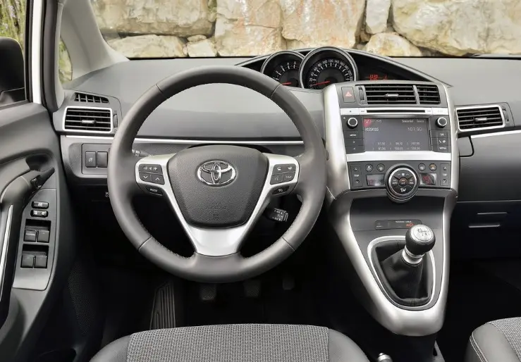 Toyota Verso Verso 1.6 Advance 0