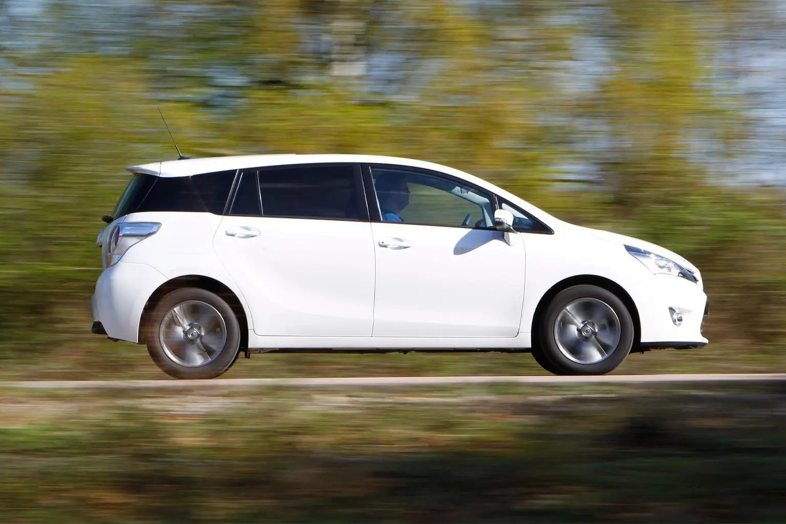 Toyota Verso Verso 1.6 D-4D Elegant 4