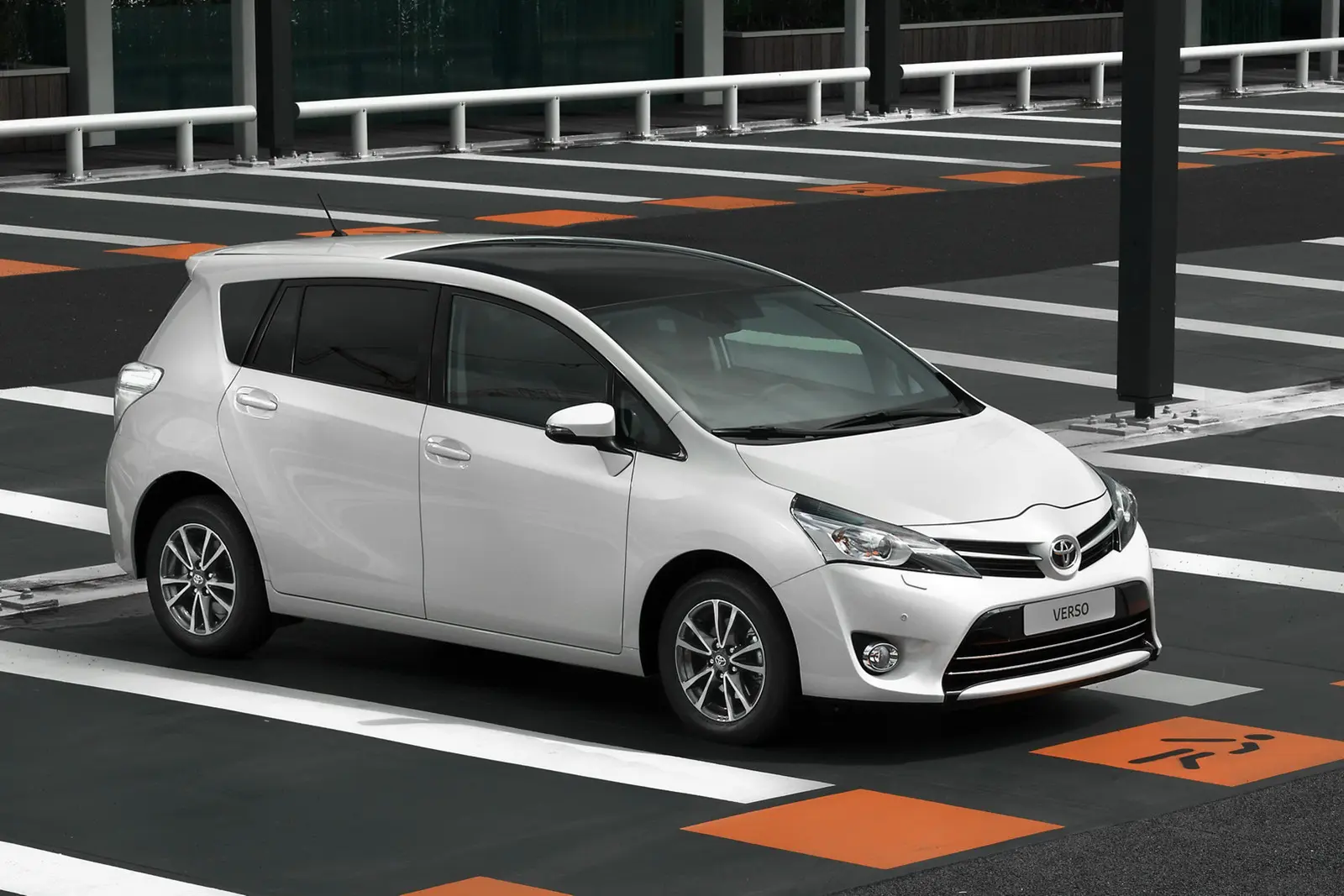 Toyota Verso Verso 1.6 Elegant 4