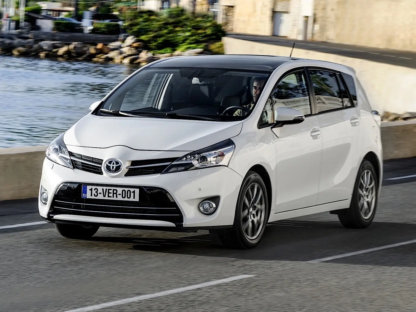 Toyota Verso Verso 1.6 Comfort Extra 4