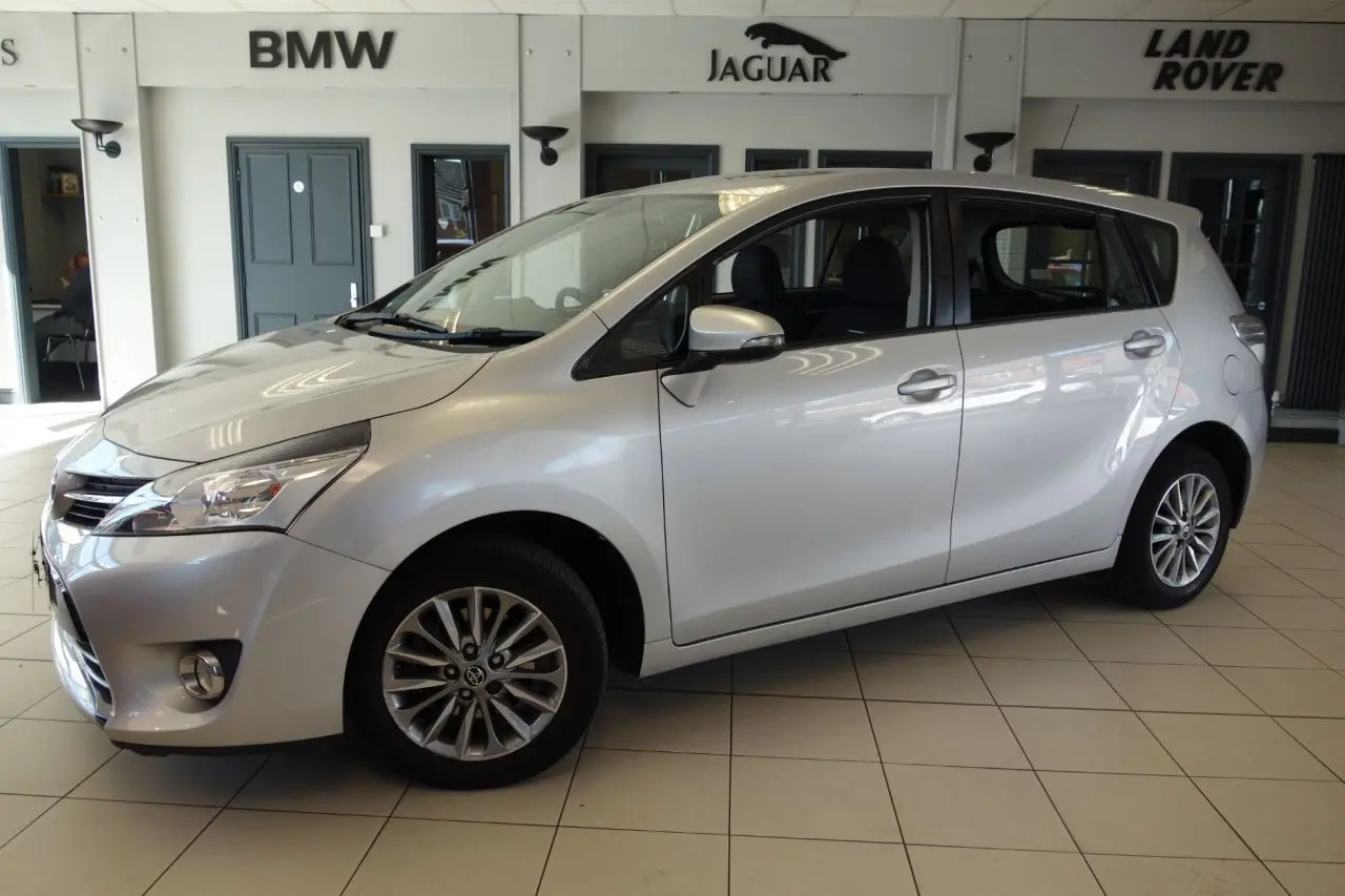 Toyota Verso Verso 1.6 Premium Navi 3