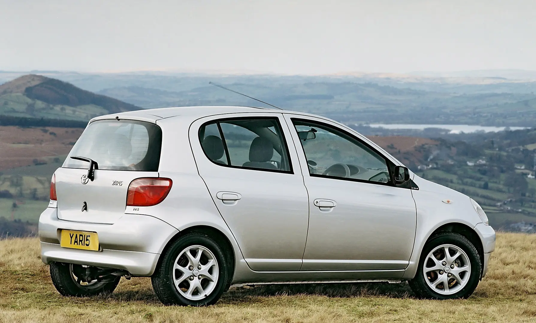 Toyota Yaris Yaris 1.0 5