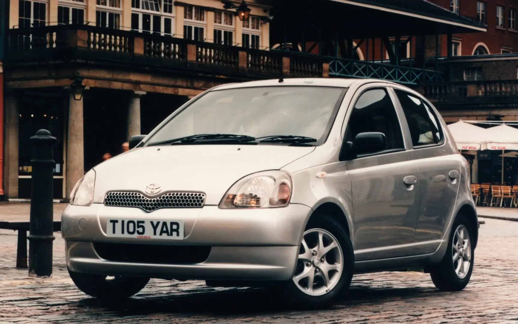 Toyota Yaris Yaris 1.0 6