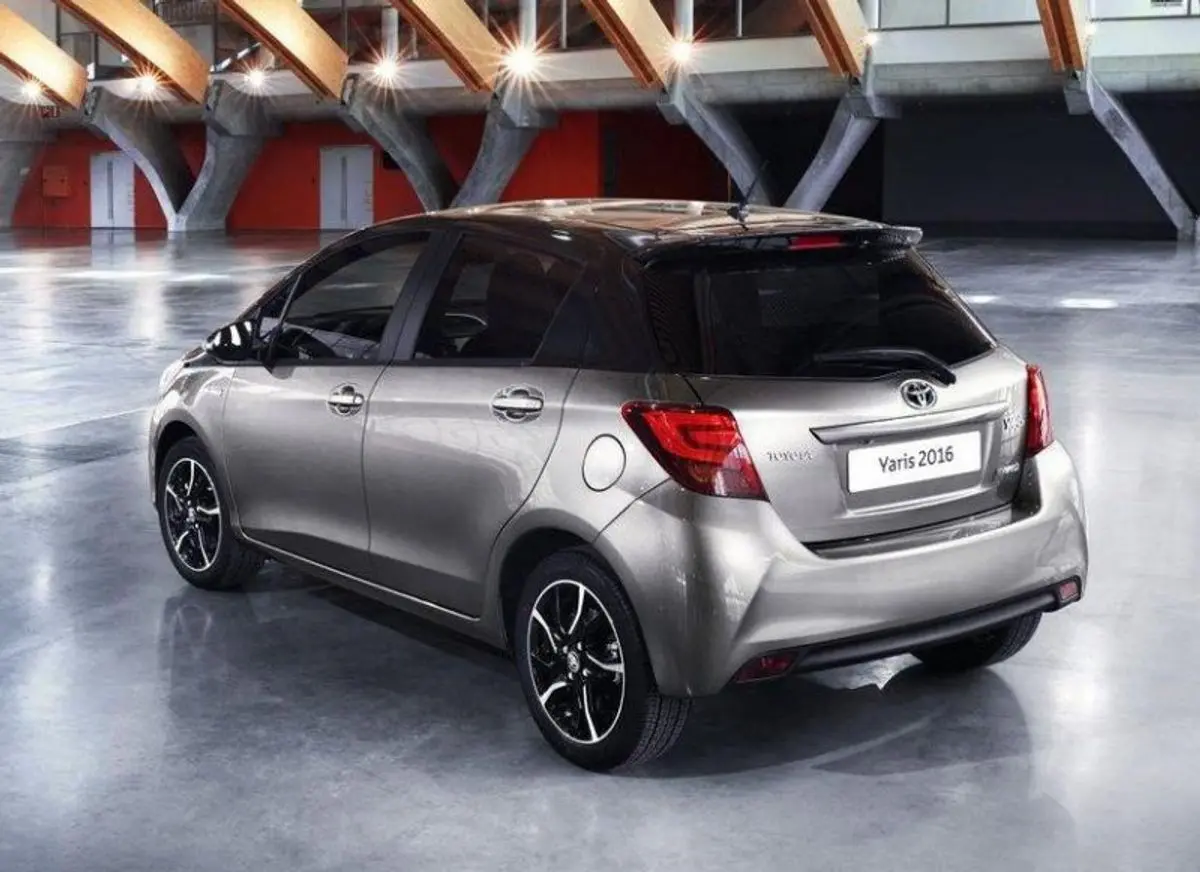 Toyota Yaris Yaris 1.0 Life 4