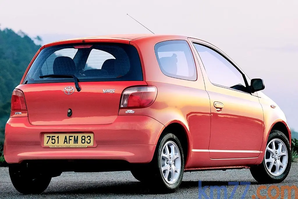 Toyota Yaris Yaris 1.0 Linea Terra 4