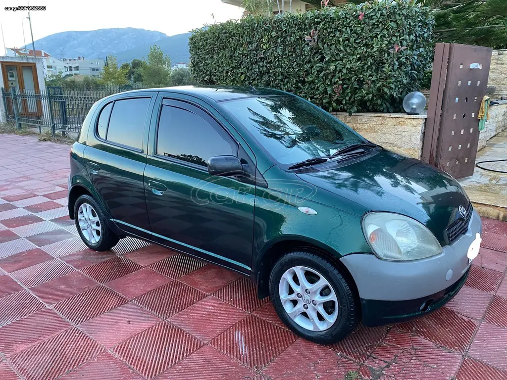 Toyota Yaris Yaris 1.0 Linea Terra 6