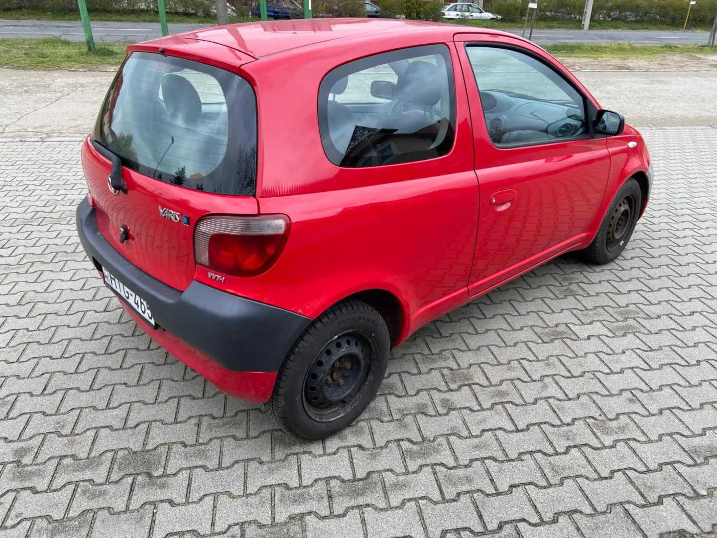 Toyota Yaris Yaris 1.0 Linea Terra 3