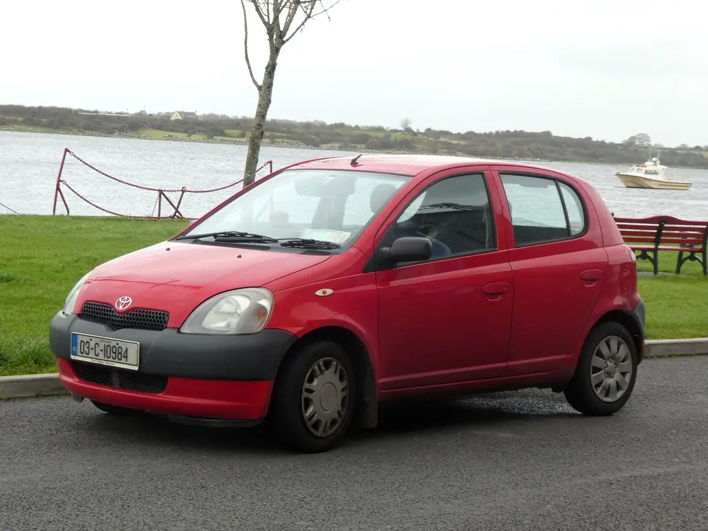 Toyota Yaris Yaris 1.0 Terra 7