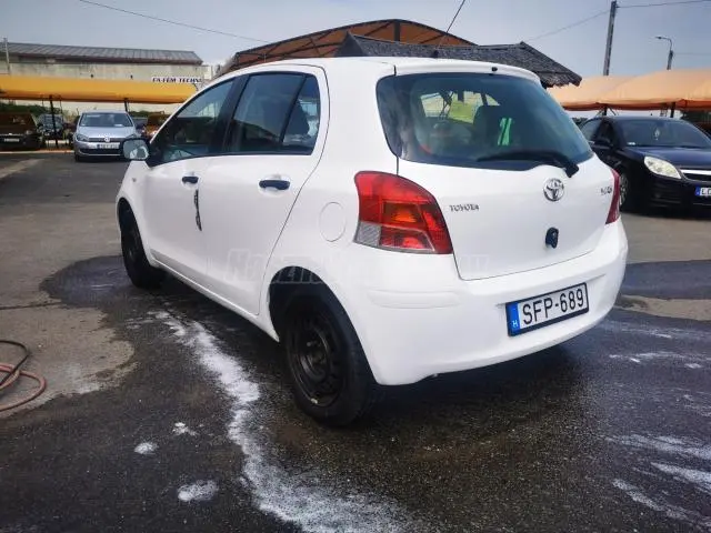 Toyota Yaris Yaris 1.0 Terra 4