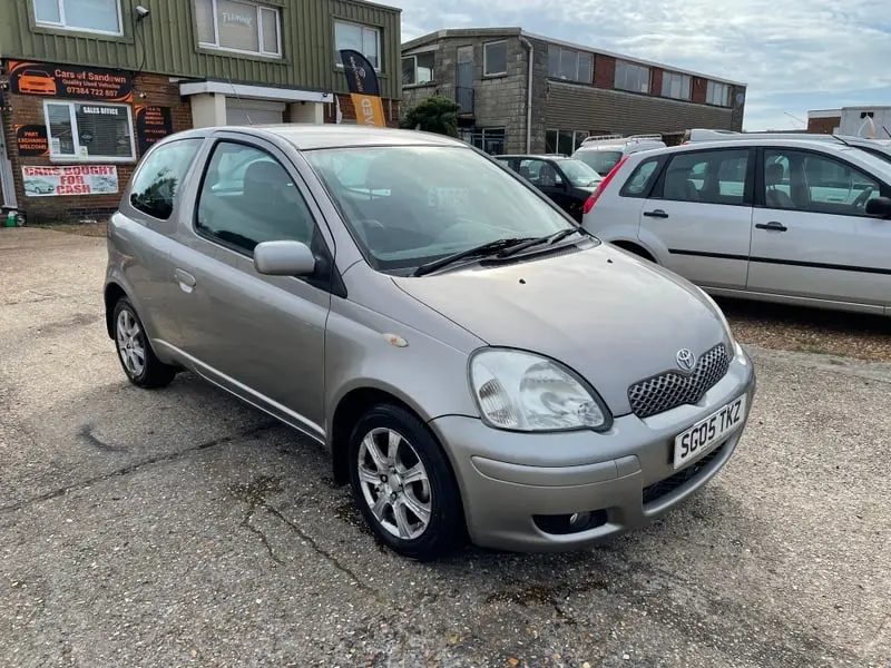 Toyota Yaris Yaris 1.0 2