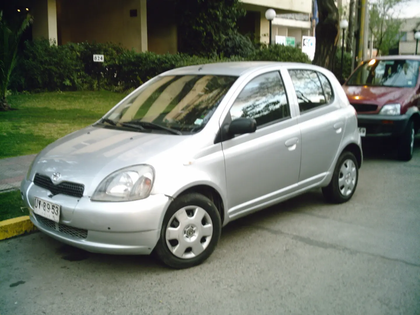 Toyota Yaris Yaris 1.0 Sol 2