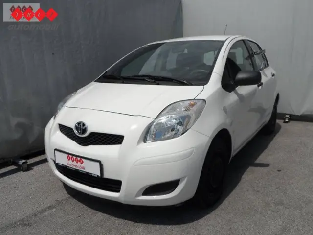 Toyota Yaris Yaris 1.0 Terra Sporty 3