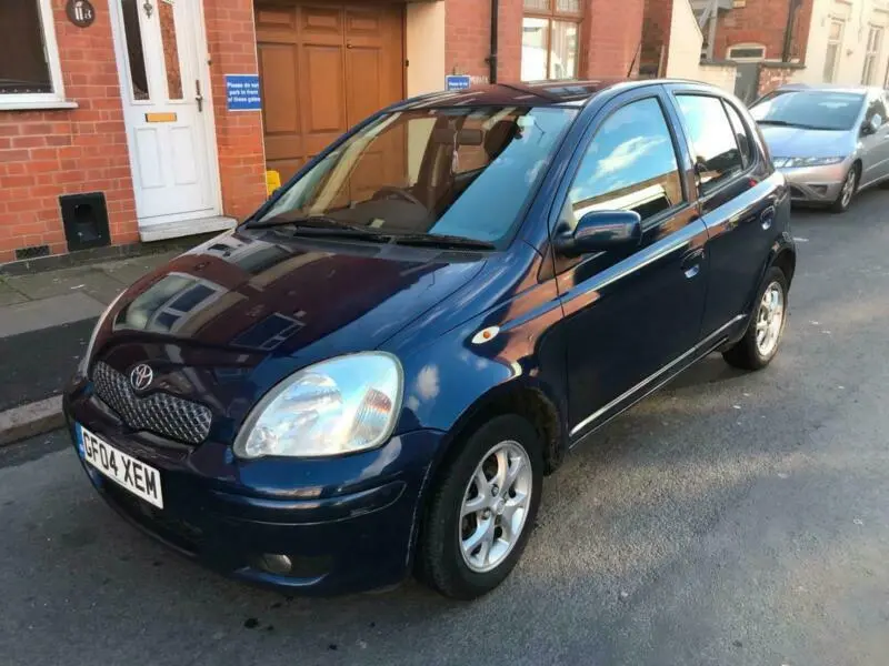 Toyota Yaris Yaris 1.0 Blue 4