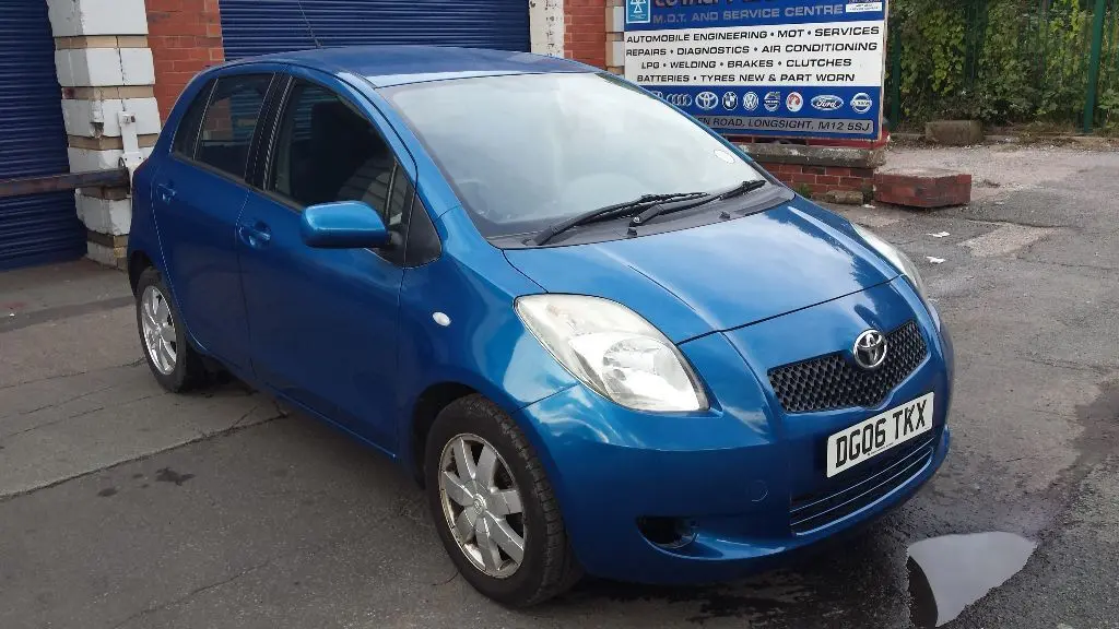 Toyota Yaris Yaris 1.3 Blue 2