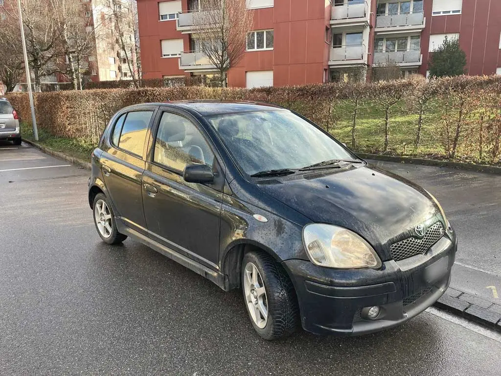 Toyota Yaris Yaris 1.3 Linea Sol 3