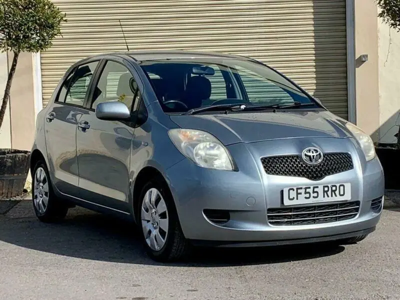 Toyota Yaris Yaris 1.0 6