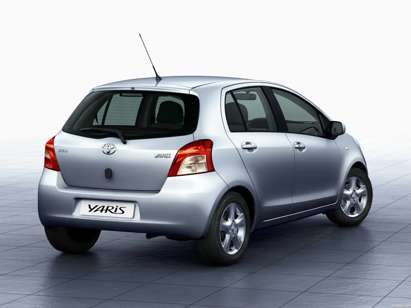 Toyota Yaris Yaris 1.0 Sol AC 7