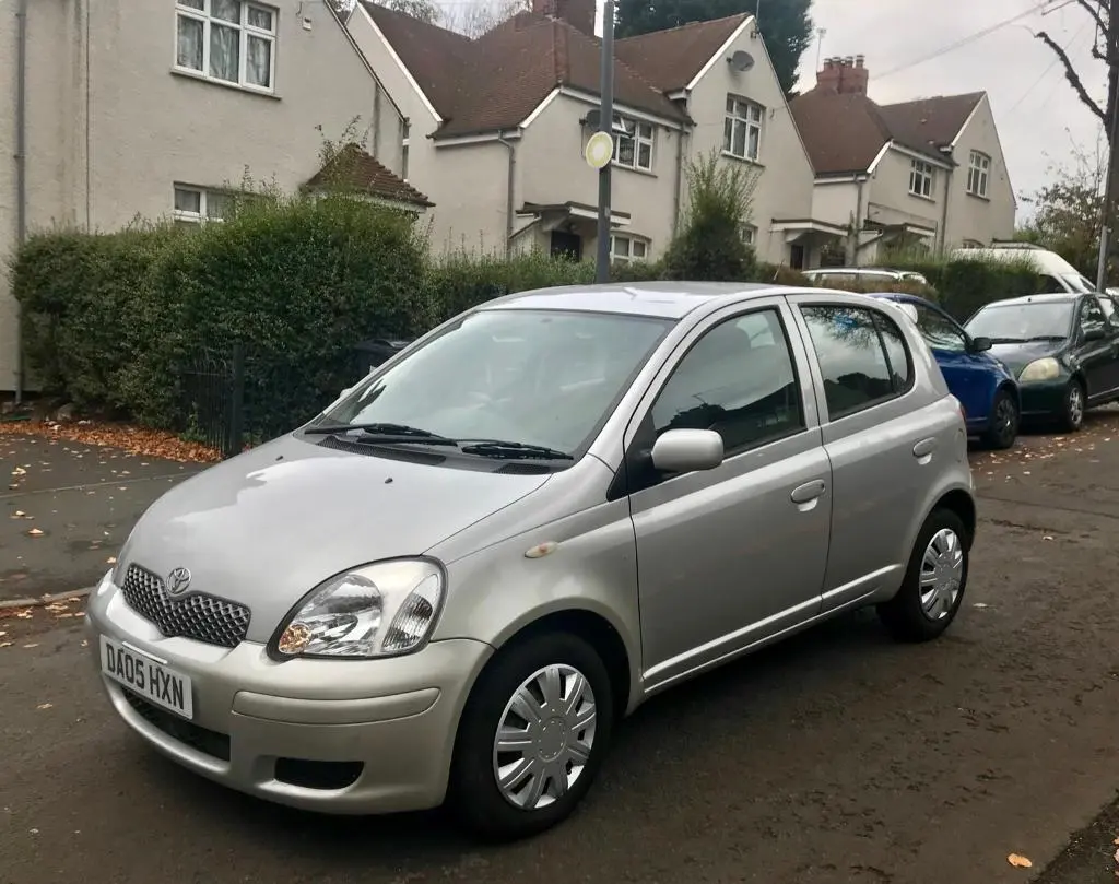 Toyota Yaris Yaris 1.0 4