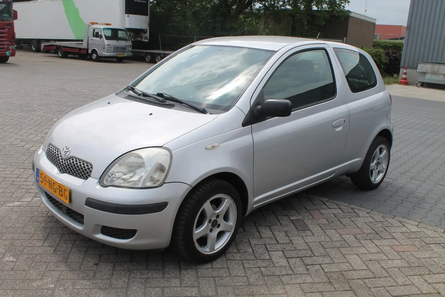 Toyota Yaris Yaris 1.3 Terra Plus 6