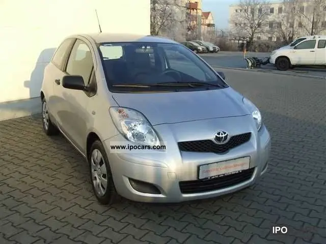 Toyota Yaris Yaris 1.33 Cool 1