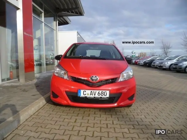 Toyota Yaris Yaris 1.33 Cool 3