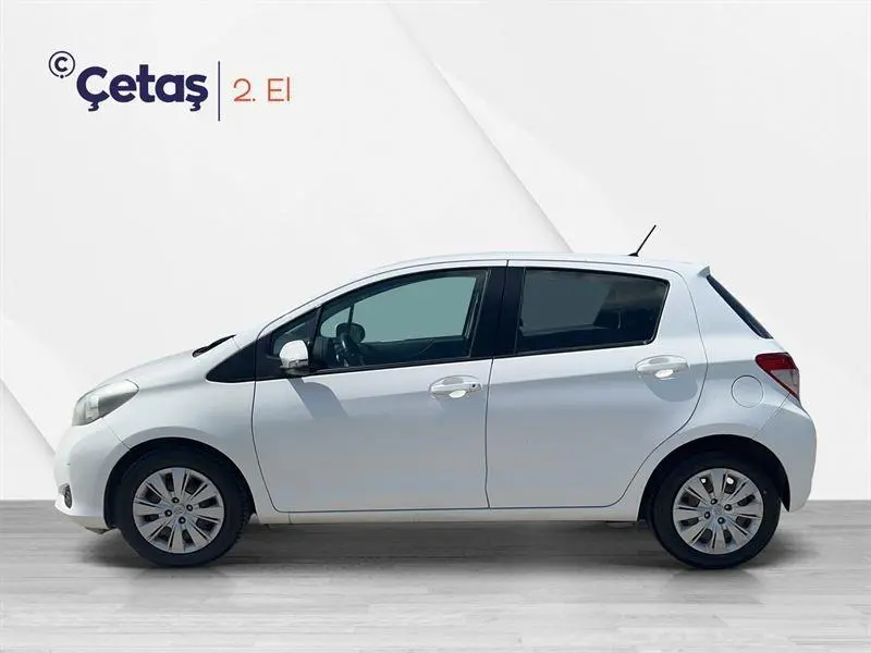 Toyota Yaris Yaris 1.33 Cool 2
