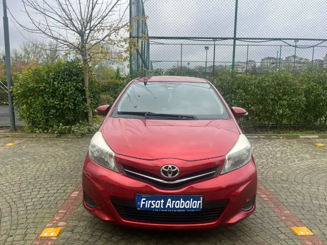 Toyota Yaris Yaris 1.33 Fun Multidrive S 4