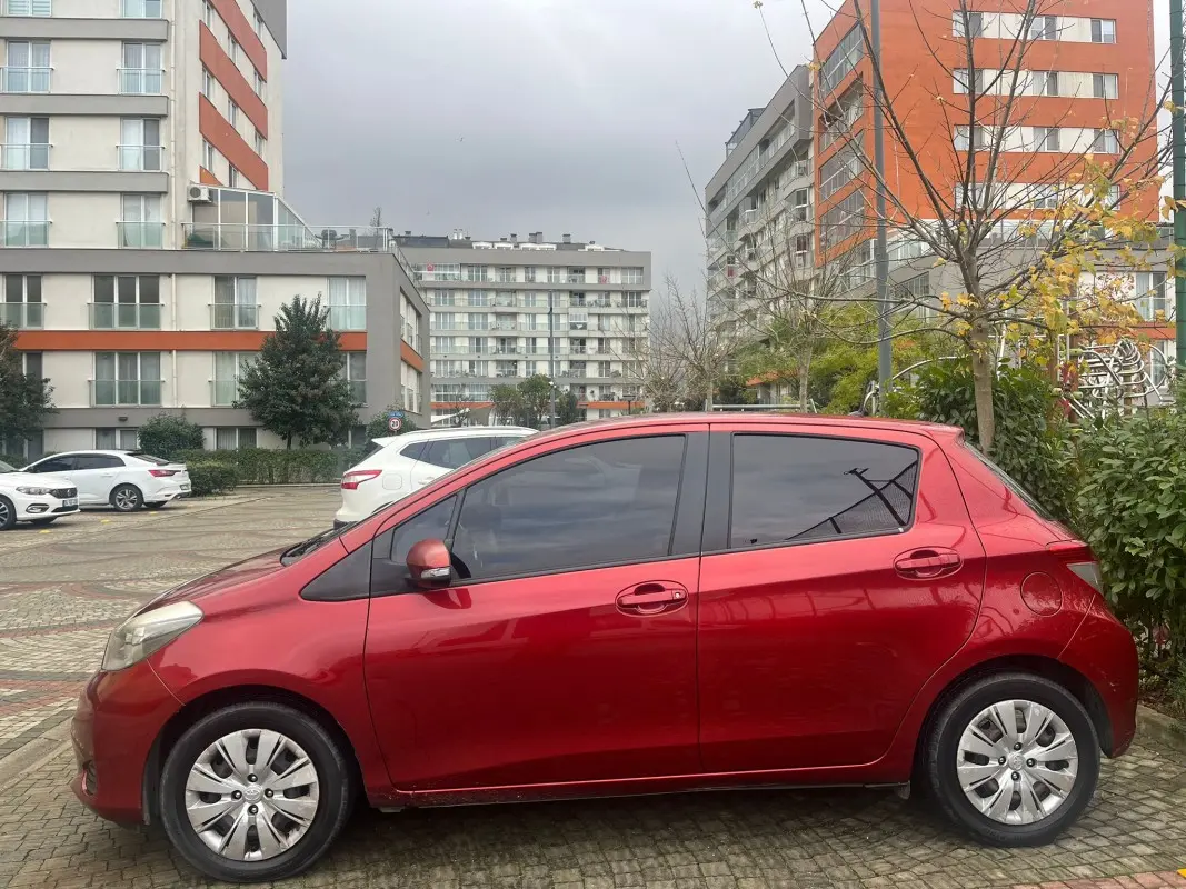 Toyota Yaris Yaris 1.33 Fun Multidrive S 6