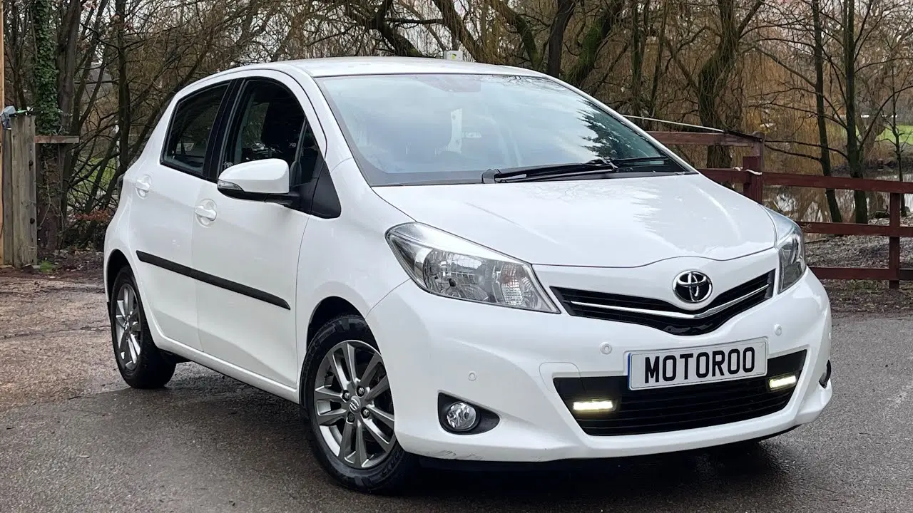 Toyota Yaris Yaris 1.33 Fun Multidrive S 2