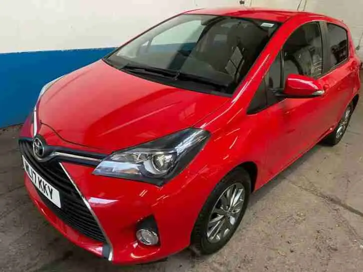 Toyota Yaris Yaris 1.33 Style Red Multidrive S 4