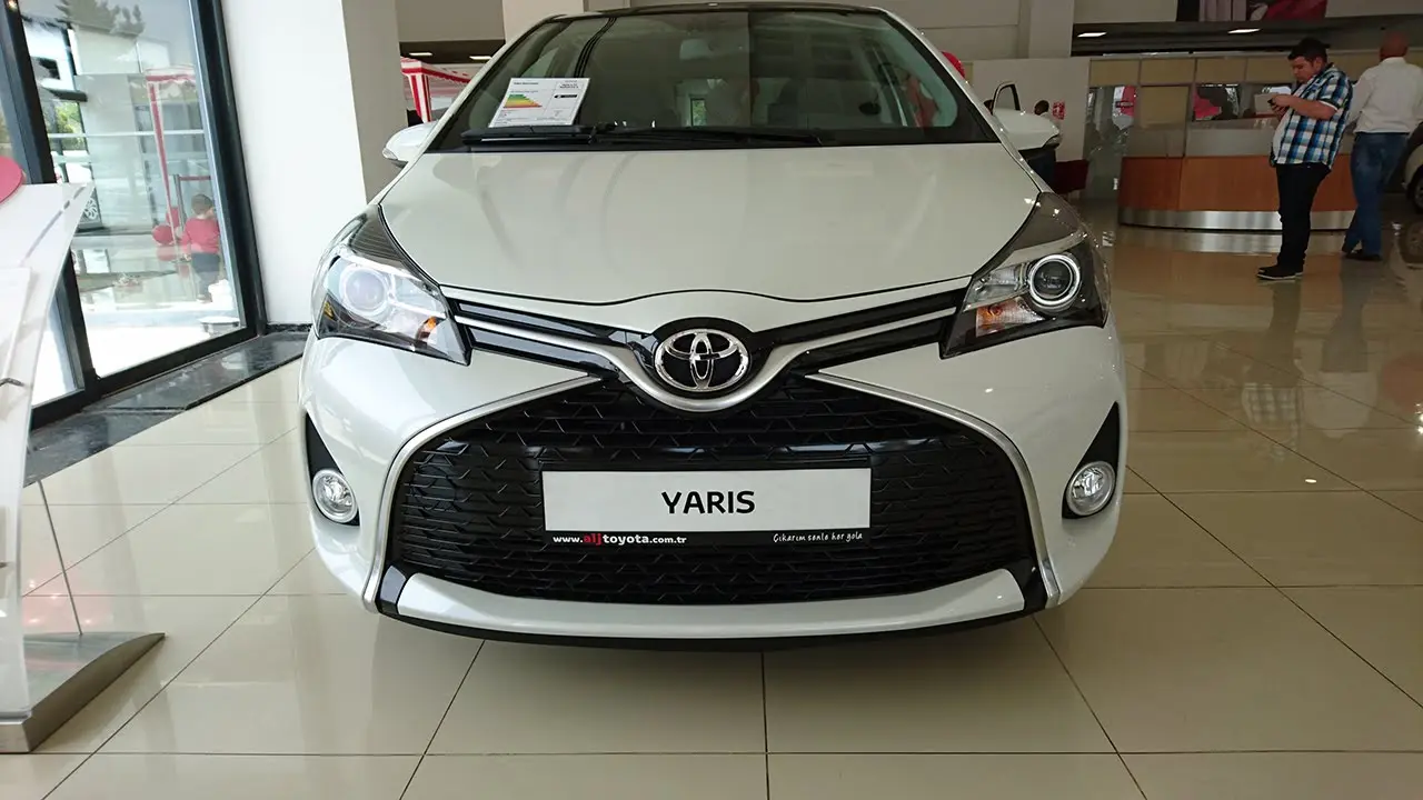 Toyota Yaris Yaris 1.33 Style Red Konfor Multidrive S 3