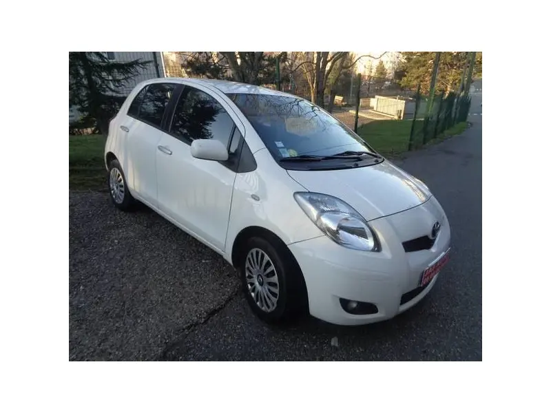 Toyota Yaris Yaris 1.4 D-4D Active Design M/M 3