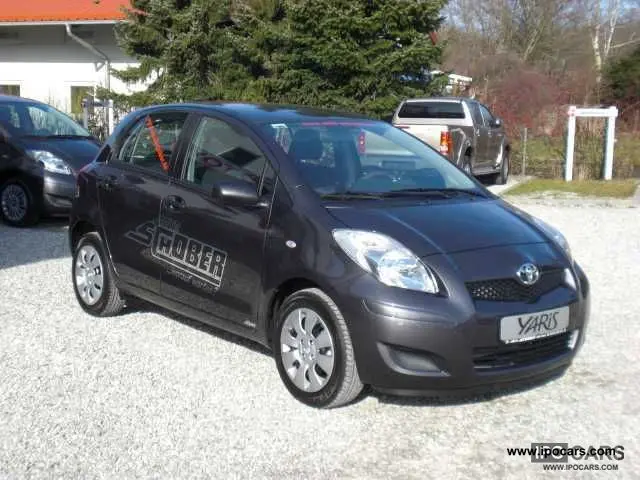 Toyota Yaris Yaris 1.4 D-4D Cool 7
