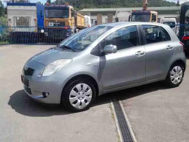 Toyota Yaris Yaris 1.4 D-4D Cool Stil 3