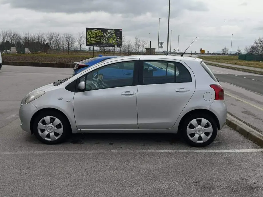 Toyota Yaris Yaris 1.4 D-4D Sol Plus Ice 4